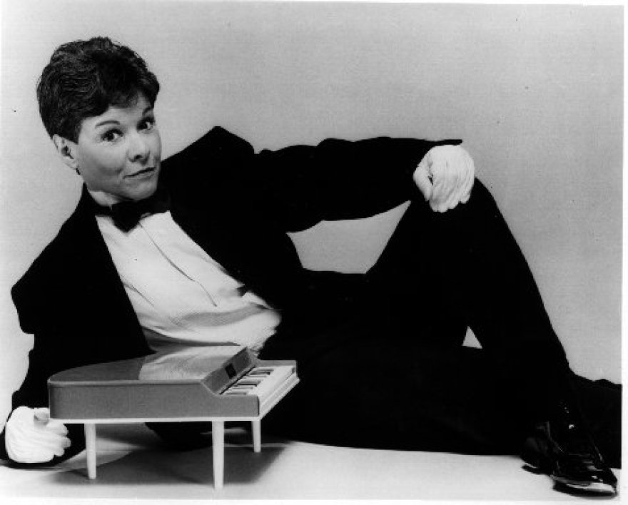 Hay un buen número de aparatitos que pueden incrementar el deseo sexual, particularmente en las mujeres. Entre ellos el Mercedes-Benz 380SL