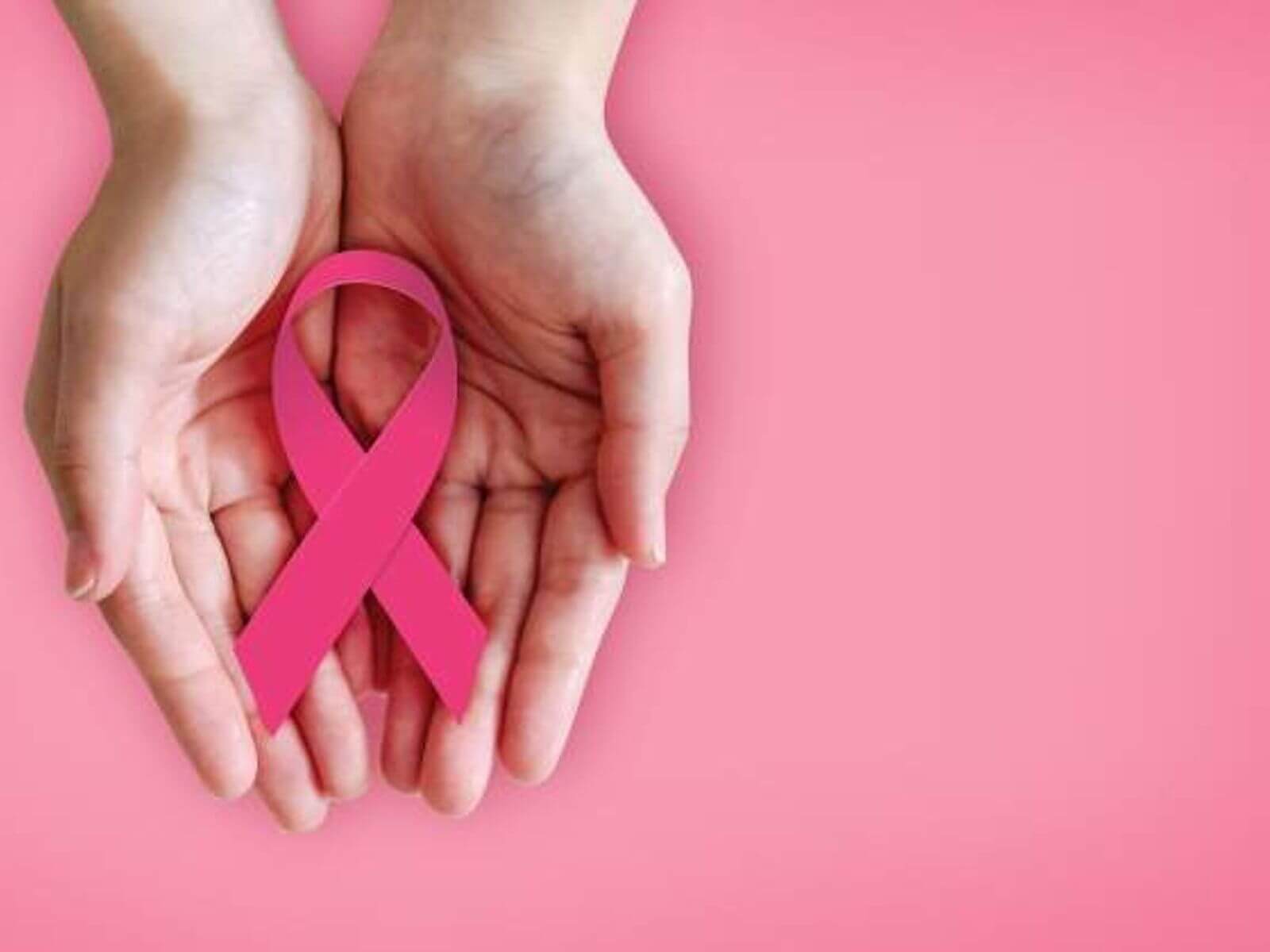 ¿Cuántos casos de cáncer de mama se detectaron en el año 2010 en Costa Rica?